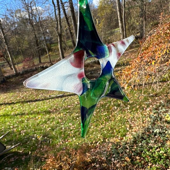 #2018 STAR MULTI COLOR 5 POINT ORNAMENT GREEN  & WHITE FUSED SUN CATCHER COLLECT - Picture 3 of 9